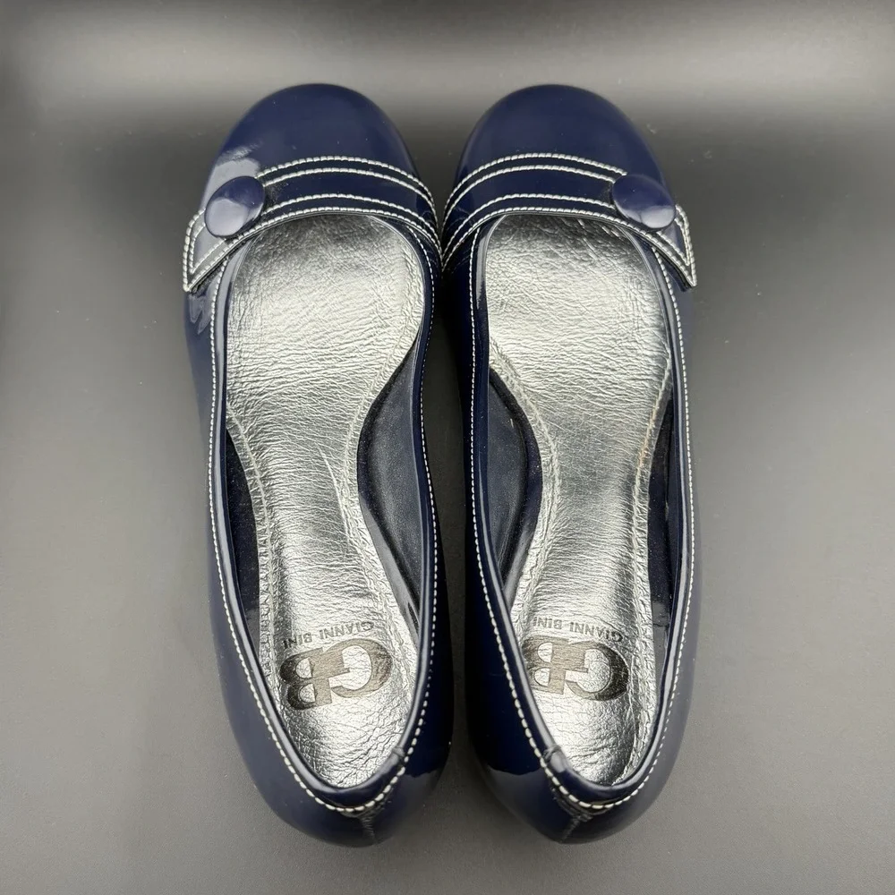 Gianni Bini Women's Navy Blue 8M Patent Leather Wedge Heels Button Detail New - Picture 3 of 7